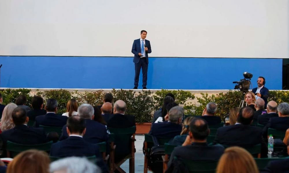 Θεοχάρης: Θέλουμε οι επισκέπτες μας να βιώσουν την Ελλάδα που ονειρεύονται